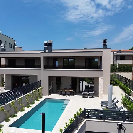 Luxury Luka Near Porec With Heated Pool Vila *