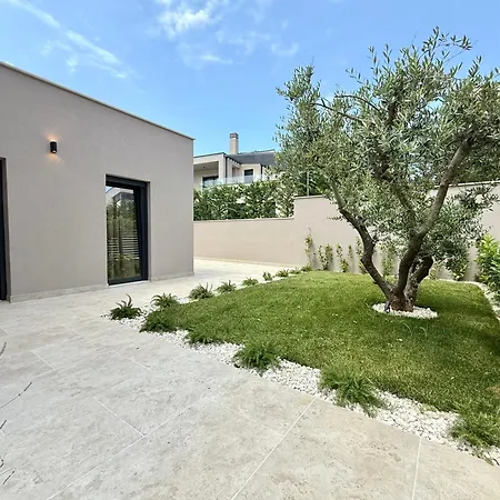 Luxury Luka Near Porec With Heated Pool * Tar-Vabriga
