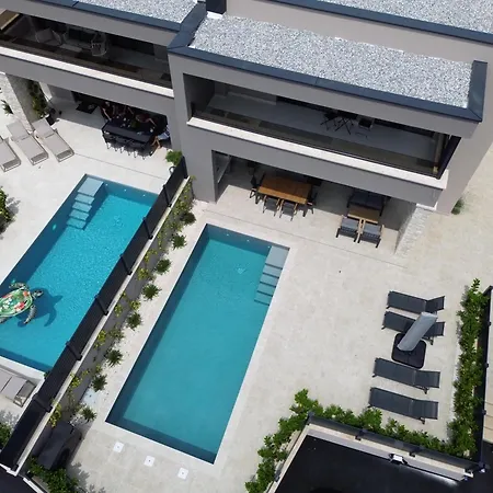 Luxury Luka Near Porec With Heated Pool فيلة *
