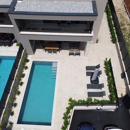 Luxury Luka Near Porec With Heated Pool